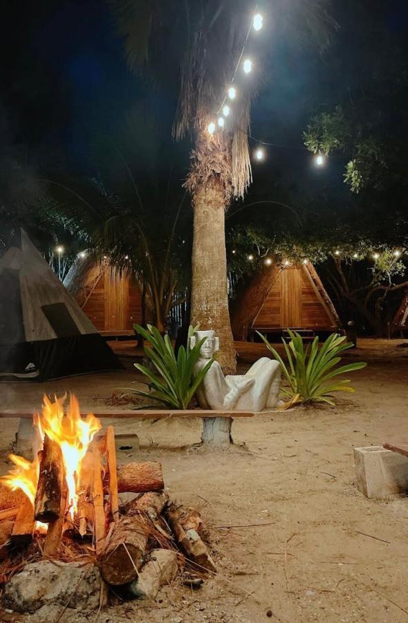 La Aldea Holbox Cabañas y Camping Exterior foto